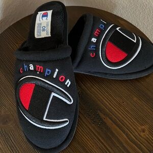Men Size 8 Champion slippers BRAND NEW